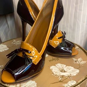 Donald J Pliner pumps.